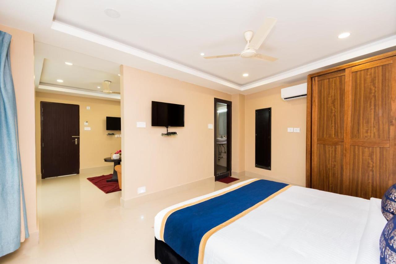 Oyo 9202 Hotel Central Courtyard Siliguri Exterior photo